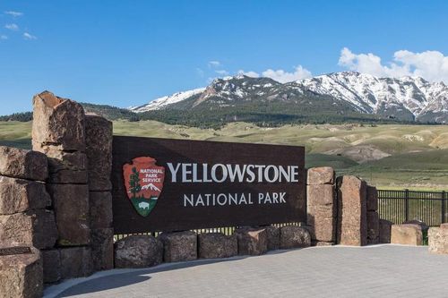 Mỹ: Nổ súng tại Công viên Quốc gia Yellowstone, 2 người thương vong