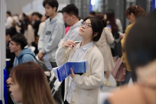 Tỷ lệ thất nghiệp tăng đột biến ở trung tâm công nghệ sôi động nhất Trung Quốc
