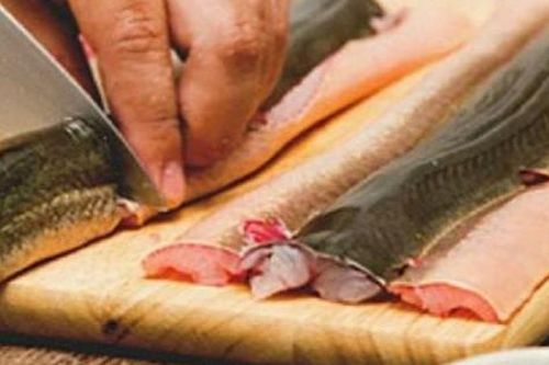 Vì sao nói 'lươn không ăn đầu, ốc không ăn đuôi'?