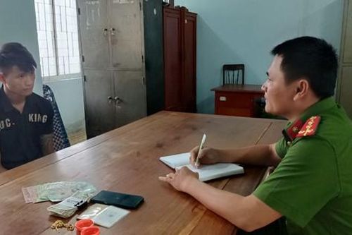 Quảng Ngãi: Bắt đối tượng cướp giật tài sản lấy tiền sắm vàng