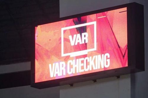 Đội Việt Nam nhận phán quyết VAR từ LĐBĐ Đông Nam Á