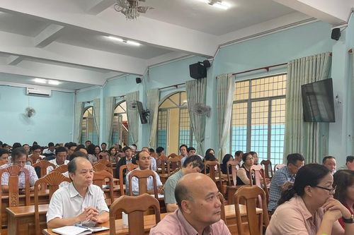 Gia Lai: Hơn 100 đại biểu dự hội nghị báo cáo viên quý II năm 2024
