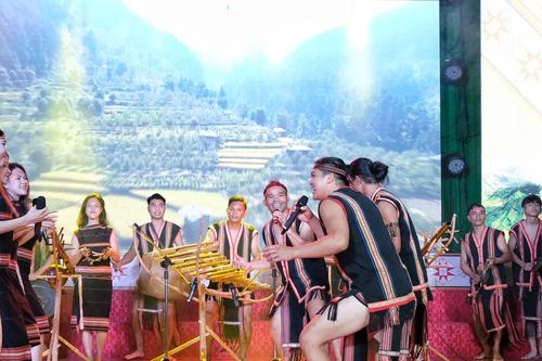 Huyện Ia Grai đạt giải A liên hoan hát ru, hát dân ca và trình diễn nhạc cụ các dân tộc tỉnh Gia Lai
