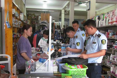 Góp phần nâng cao nhận thức của các tầng lớp nhân dân về quyền lợi khi tiêu dùng