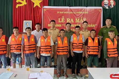 Ra mắt mô hình 'Tổ thuyền tự quản' bản Canh