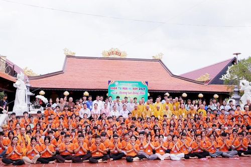 Bến Tre: Khai mạc khóa tu 'Hương sen Đồng Khởi' tại chùa Bảo Tâm