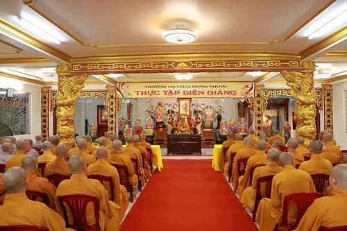 Ban Trị sự Phật giáo Q.3 (TP.HCM) tổ chức sinh hoạt Tăng sự tại chùa Hưng Phước