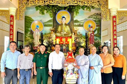 Ủy ban MTTQVN H.Bình Chánh thăm các trường hạ trên địa bàn huyện