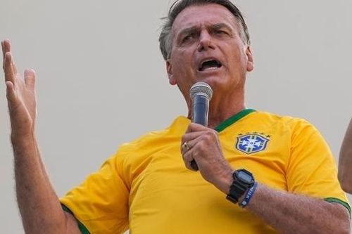 Cựu Tổng thống Brazil bị buộc tội biển thủ quà biếu
