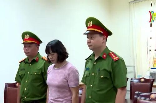 Bắt ba cán bộ vi phạm trong đấu thầu