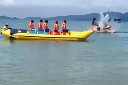 Quảng Ninh: Mô tô nước phát nổ trên biển Cô Tô