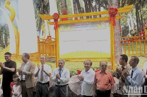 Khánh thành 'Vườn cây thông hữu nghị'