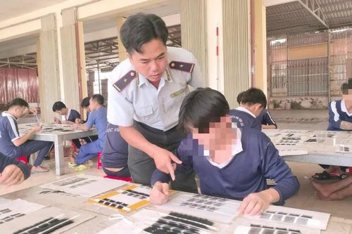 Dạy nghề mở cánh cửa tái hòa nhập cộng đồng