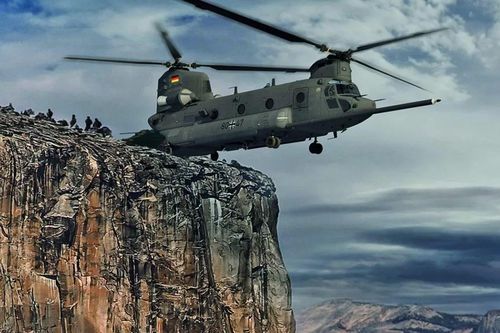 Quân đội Mỹ bắt đầu nhận trực thăng CH-47F Block II siêu hiện đại