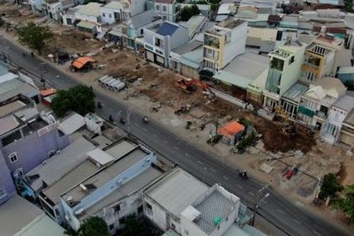 Hàng trăm hộ dân dọn mặt bằng mở rộng quốc lộ 50 lên 6 làn xe