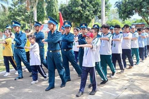 Trải nghiệm một ngày làm chiến sĩ