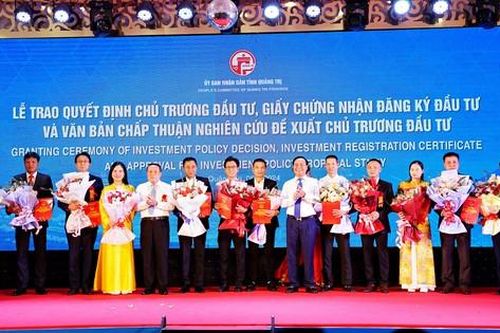 Quảng Trị trao chủ trương đầu tư 9 dự án tổng mức đầu tư hơn 4.400 tỷ đồng