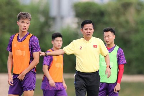 HLV Hoàng Anh Tuấn dẫn dắt Bình Dương: Màn tái xuất... bấp bênh
