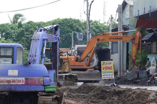 TPHCM: Dân đồng loạt giao mặt bằng mở rộng Quốc lộ 50 lên 6 làn xe