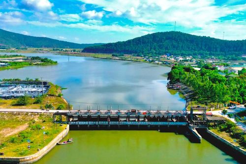 Nhiều nguy cơ khi cống bara hơn 30 năm tuổi ở Nghi Lộc xuống cấp nghiêm trọng