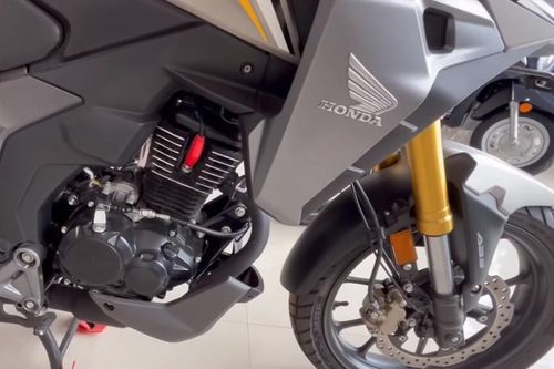 Đại chiến Yamaha Exciter, 'vua côn tay' 185cc của Honda chính thức về đại lý, giá rẻ 41,5 triệu đồng