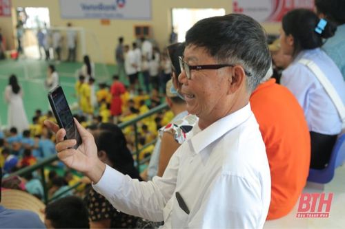 Bên lề Giải bóng đá Nhi đồng Cup Báo Thanh Hóa lần thứ III - năm 2024: 'Dù kết quả ra sao, tôi vẫn luôn tự hào về các cháu!'