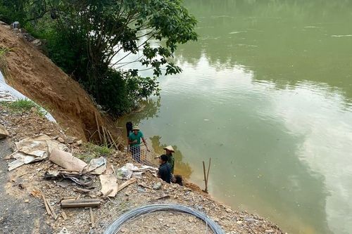 Khắc phục các điểm sạt lở trên Tỉnh lộ 160