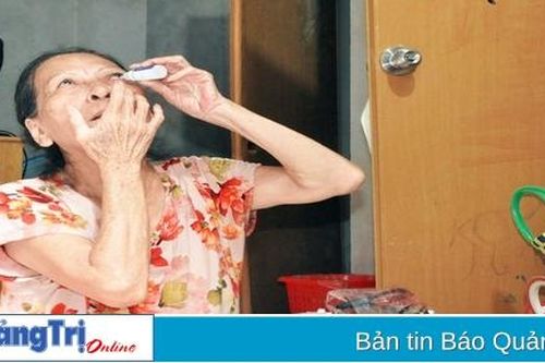 Nước mắt tuổi già