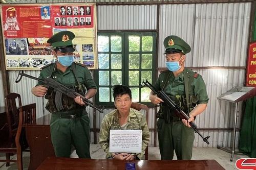 Bắt giữ đối tượng tàng trữ trái phép chất ma túy