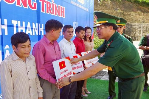 Ra quân tình nguyện hè 'Hành quân xanh'
