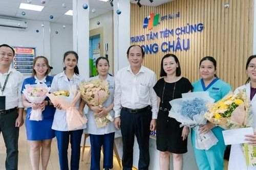 Nhà thuốc FPT Long Châu cấp cứu thành công một phụ nữ bị sốc phản vệ khi đến mua thuốc