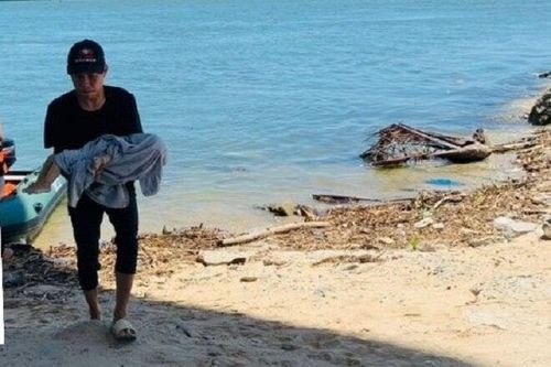 Cha ôm con gái 1 tuổi nhảy cầu Cửa Đại tự tử: Tìm thấy thi thể cháu bé