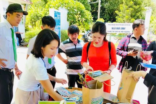 Côn Đảo phát động chiến dịch 'Giỏ lễ xanh' - hướng tới phát triển du lịch bền vững