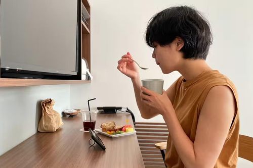 Xu hướng không thuê nhà, sống trong khách sạn để đi làm đúng giờ