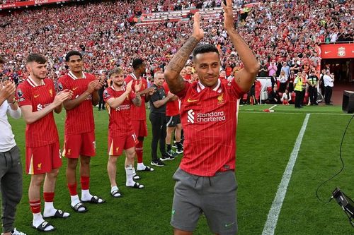 Cựu danh thủ Barcelona, Bayern Munich và Liverpool bất ngờ tuyên bố giải nghệ, hé lộ sự nghiệp mới