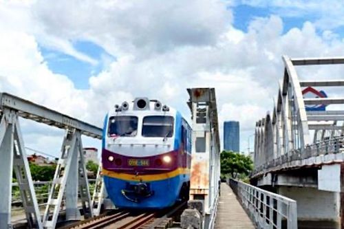 Sửa xong cầu đường sắt Tam Bạc, ga Hải Phòng hoạt động bình thường trở lại