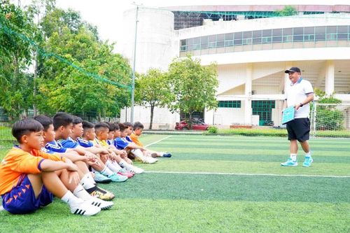 Các VĐV sôi nổi tập luyện, sẵn sàng cho hội thao học sinh toàn quốc