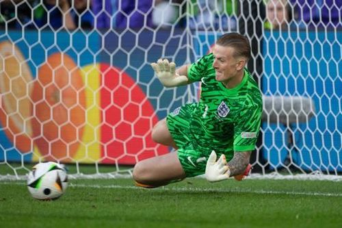 Thủ môn Pickford dùng mánh khóe đưa tuyển Anh vào bán kết EURO 2024