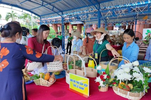 Côn Đảo kêu gọi người dân, du khách chung tay nói không với cúng, đốt hàng mã