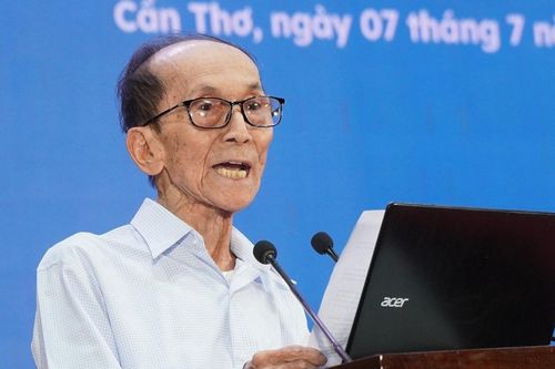 Bài phát biểu xúc động của cụ ông 87 tuổi trúng tuyển thạc sĩ Trường ĐH Cần Thơ