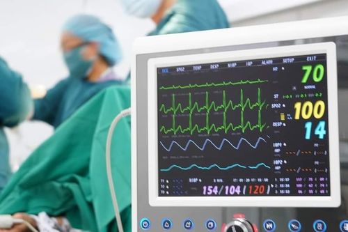 Phát hiện cành cây trong họng vì thói quen nhiều người Việt hay làm