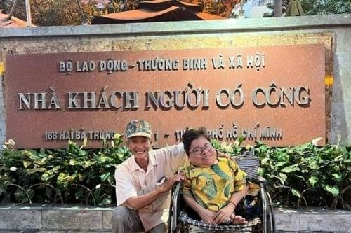 Ba là 'đôi chân' cho con