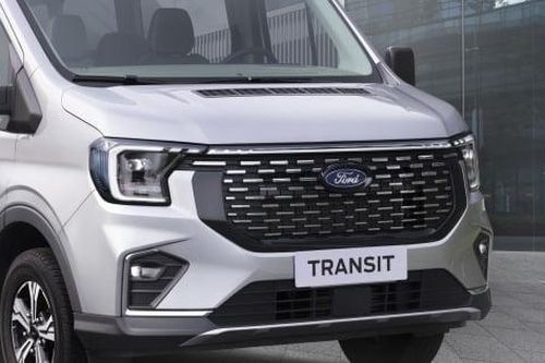 Ford Transit mới: Chuẩn mực cao cấp cho vận tải hành khách