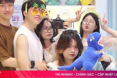 'Kỳ nghỉ hè muộn' của các sĩ tử Hà Tĩnh