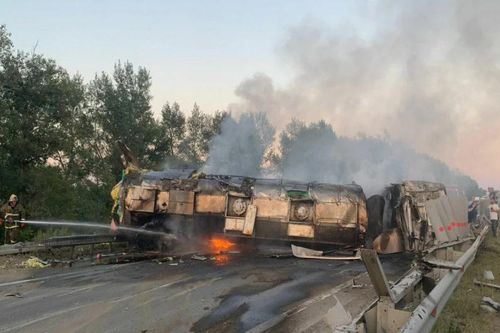 Va chạm giữa xe chở dầu và xe buýt ở Ukraine, nhiều người thiệt mạng