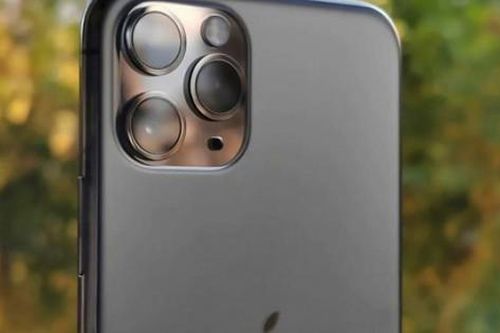 iPhone 3 mắt hiệu năng tốt, giá rẻ bậc nhất hiện nay