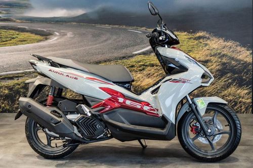 CLIP: Chiêm ngưỡng vẻ đẹp mê ly của Honda Air Blade 125 2025 phiên bản đắt nhất