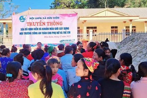 Đẩy lùi nạn mua bán bào thai ở vùng biên xứ Nghệ