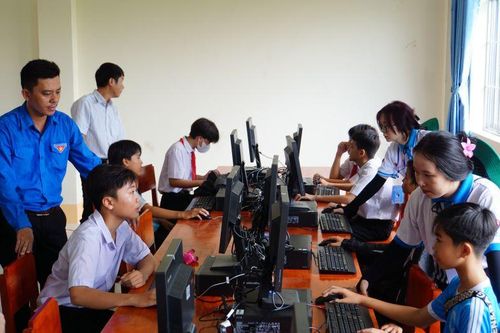 Ngày hội Chuyển đổi số năm 2024 tại huyện Tháp Mười