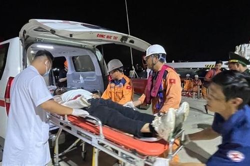 Cứu nạn thành công thuyền viên quốc tịch Trung Quốc bị tai nạn lao động